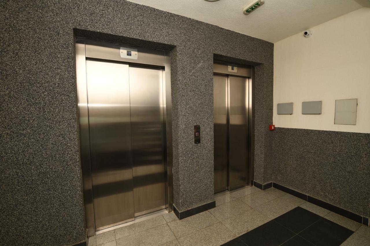 Sky Way Studio Apartment SJJ Buitenkant foto